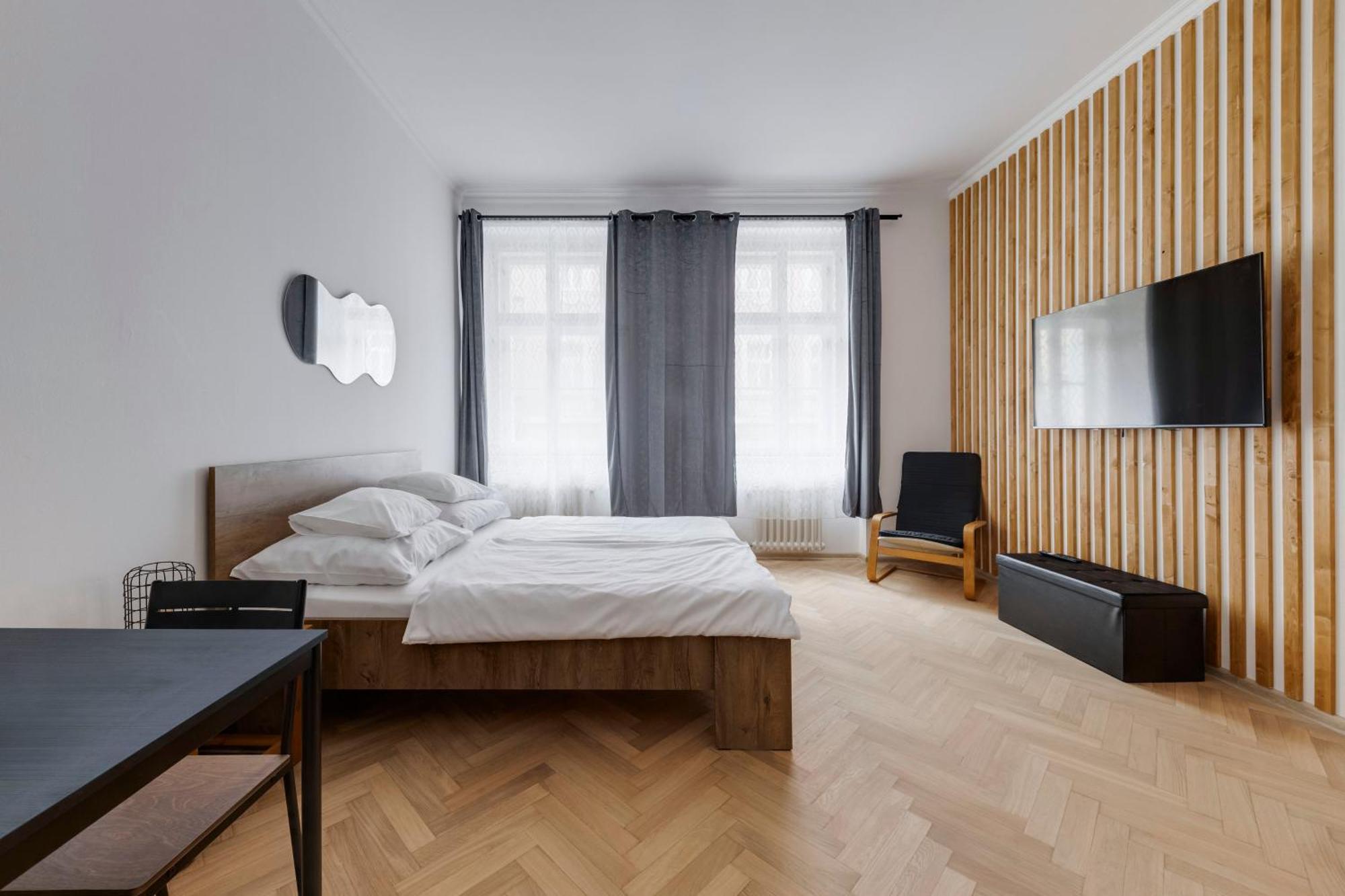 Vita Nejedleho Apartments Prag Exteriör bild